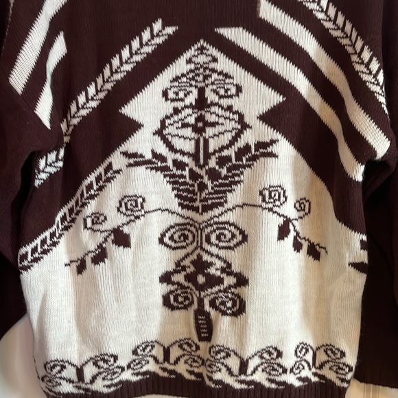 Vintage Image Sweater - Picture 6 of 7